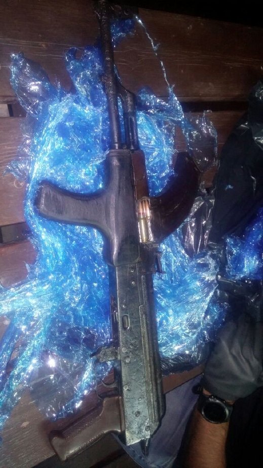 ضبط عبوات ناسفة واسلحة وذخيرة واعتقال مشتبهين