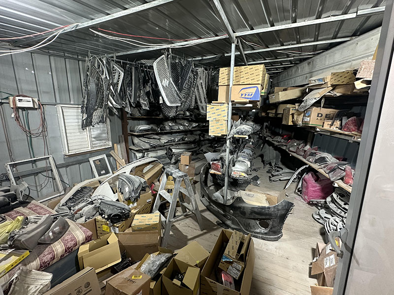 كراج تجليس ودهان في كفر قاسم