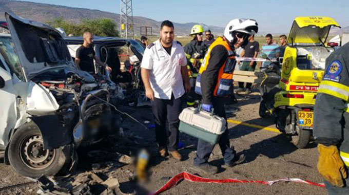مصرع شخص وعدة إصابات متفاوتة في حادث طرق