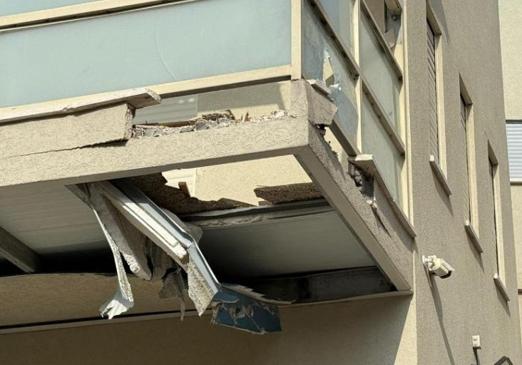 سقوط شظايا صاروخية على منزل في اكسال