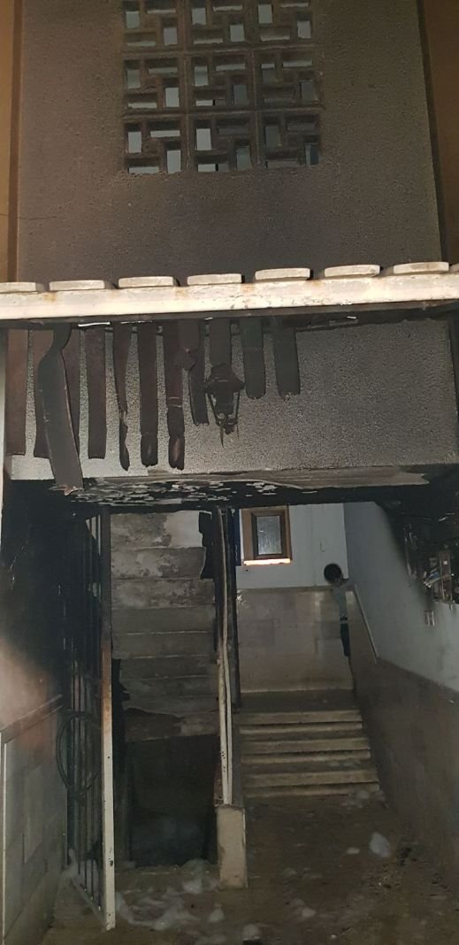 إصابة شخصين جراء استنشاق الدخان من حريق داخل شقة