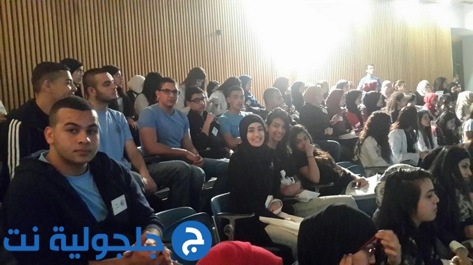 طلاب فرع الكيمياء من ثانوية جلجولية يشاركوا في مؤتمر الكيمياء السنوي