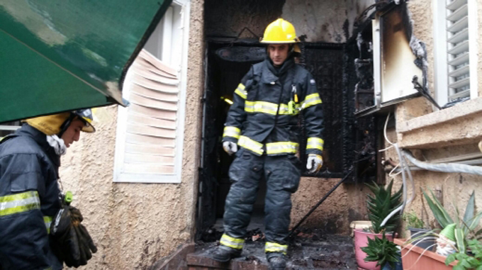 إصابة أربعة أشخاص بينهم طفلان في حريق 