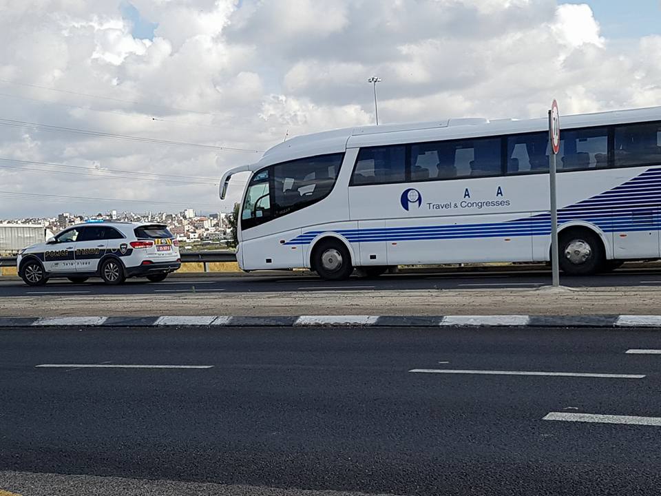 الشرطة تمنع جماعات اليمين المتطرف الوصول الى ام الفحم 