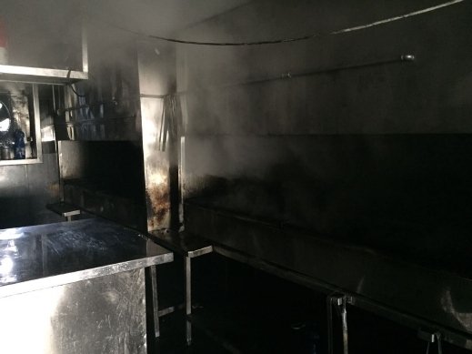 إندلاع حريق في مطعم العجوز والبحر في يافا