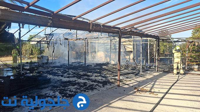 العثور على جثة شاب عربي من اللد داخل مبنى مشتعل في مدينة بيتح تكفا