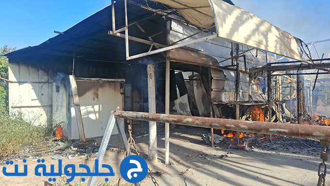 العثور على جثة شاب عربي من اللد داخل مبنى مشتعل في مدينة بيتح تكفا