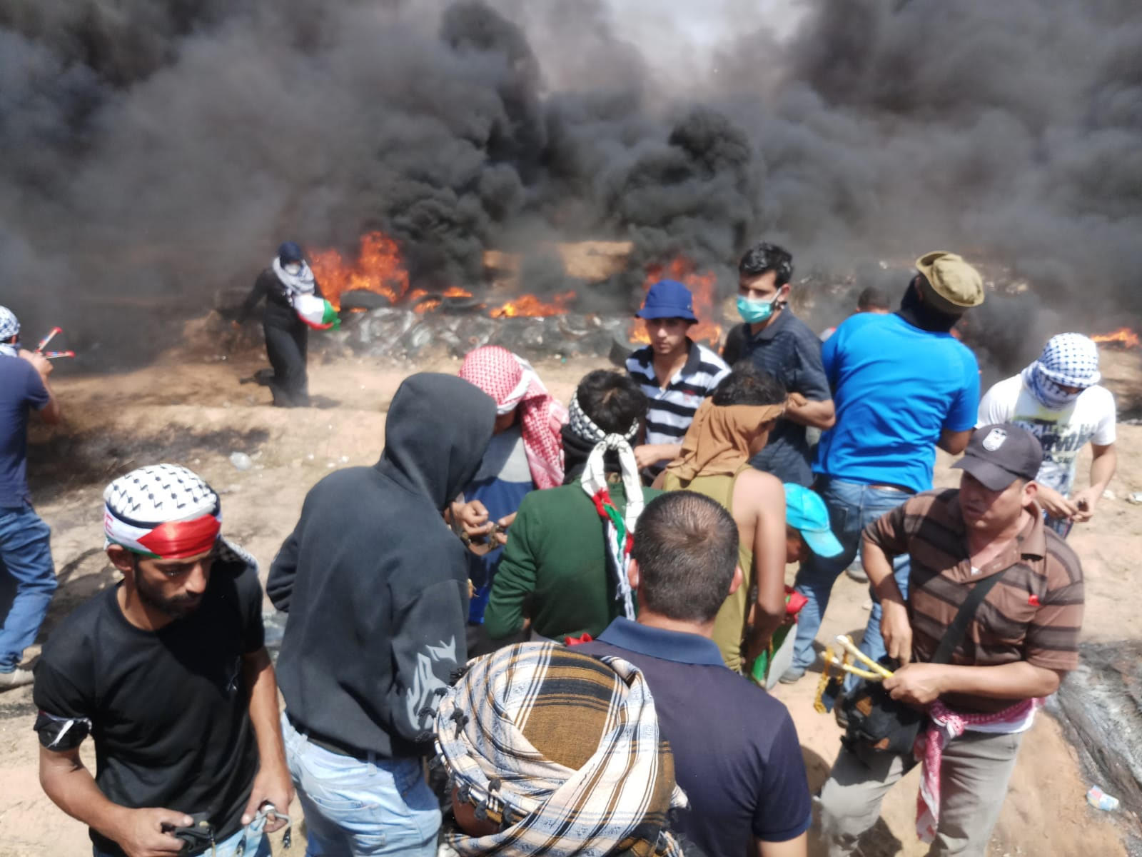 استشهاد فلسطيني وإصابة 448 برصاص الجيش الإسرائيلي