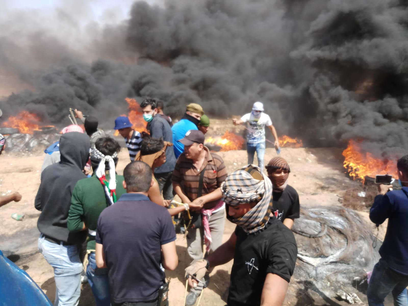 استشهاد فلسطيني وإصابة 448 برصاص الجيش الإسرائيلي