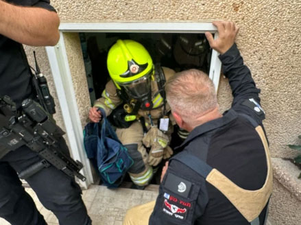 مصرع شاب وشابين بحالة خطيرة جراء اختناق على ما يبدو من بأنه أول أكسيد الكربون