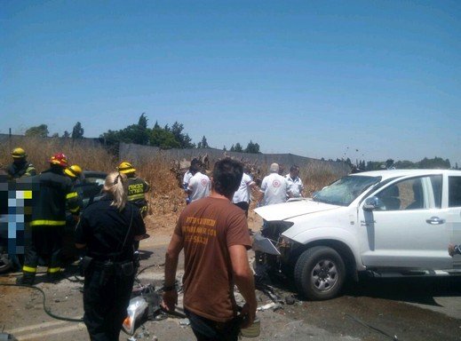 مصرع شخصين في حادث طرق قرب نتانيا