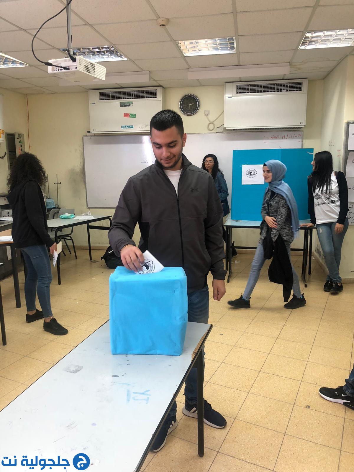 انتخاب الطالب احمد شملة رئيسا لمجلس طلاب ثانوية جلجولية 