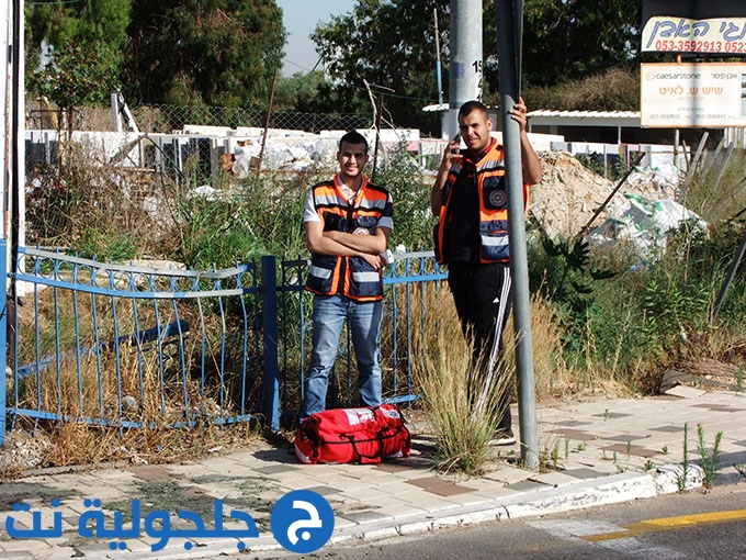 العشرات في وقفة تضامنية مع كفرقاسم على مدخل جلجولية