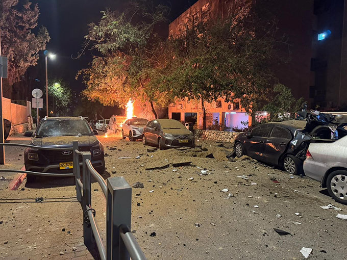 مقتل رجل وامرأة جراء سقوط صاروخ مباشر في رمات غان