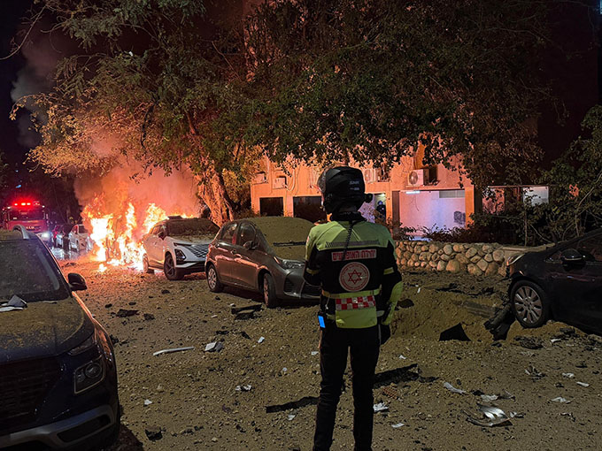 مقتل رجل وامرأة جراء سقوط صاروخ مباشر في رمات غان