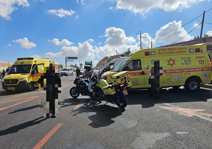 3 إصابات منها خطيرة بعملية دهس  بالقرب من بيت لحم
