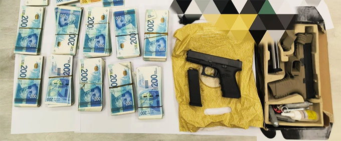 اتهام شابة في من اللد بحيازة سلاح وذخيرة