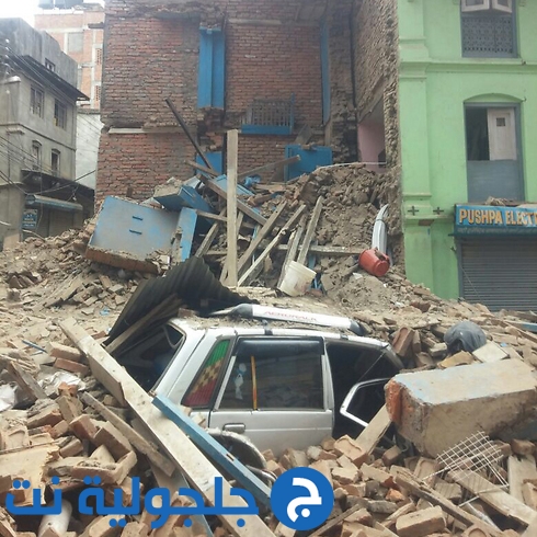 هزّة أرضيّة بقوّة 7.9 في نيبال توقع أكثر من 450 قتيلًا