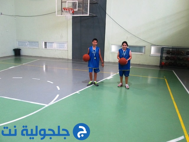 فريق كرة السلة من جلجولية يشارم في بطولة ودية في الطيبة
