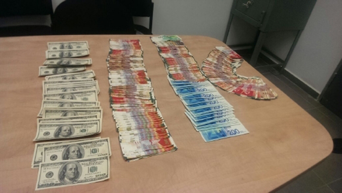 اعتقال 12 مشتبها بشبهات النصب والاحتيال 