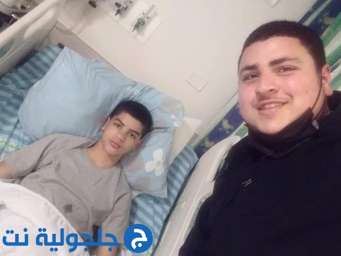 وفد من الحركة الإسلامية في جلجولية يزور الشاب المصاب مصطفى أُسامه حامد في مستشفى مئير 