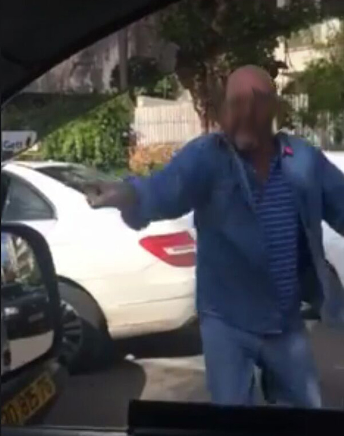 محمد برانسي من الطيبة: يهوديان هدداني ونعتاني بالعربي القذر ​