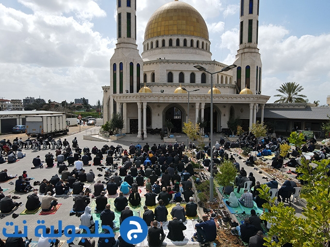 الالاف يتظاهرون في جلجولية احتجاجًا على مقتل الطالب محمد عدس