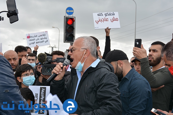 الالاف يتظاهرون في جلجولية احتجاجًا على مقتل الطالب محمد عدس