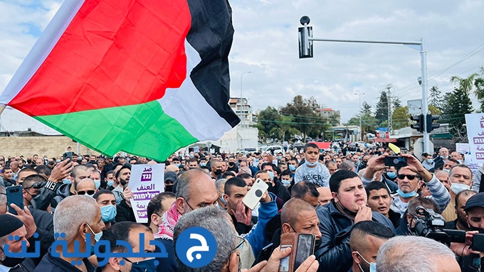 الالاف يتظاهرون في جلجولية احتجاجًا على مقتل الطالب محمد عدس