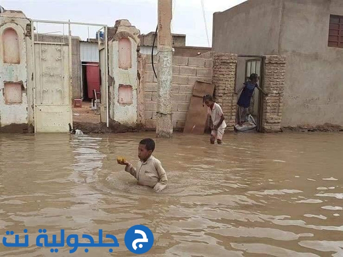 عشرات القتلى و100 ألف منزل منهار بفيضانات في السودان