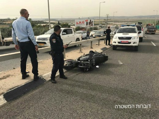 مصرع شخص في حادث انزلاق دراجته النارية