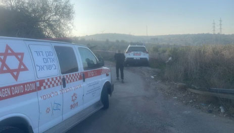 مقتل نائب مدير المدرسة جمال خالدي وشقيقه نضال بعد تعرضهما لاطلاق النار في ابطن