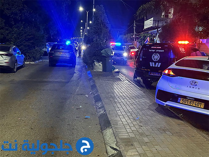 الشرطة تعتدي على رجل من جلجولية وتعتقل 3 شبان بادعاء التهجم على الشرطة 