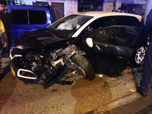 اصابة خمسة اشخاص بجراح متفاونة في حادث طرق 