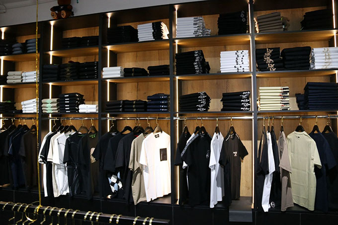 افتتاح بوتيك  VINO BRAND للملابس الرجالية في جلجولية 