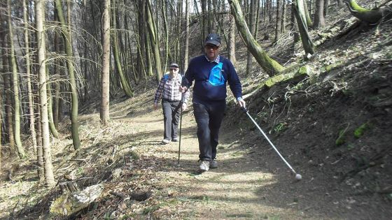 هاتف ذكي لإرشاد “المكفوفين” أثناء المشي