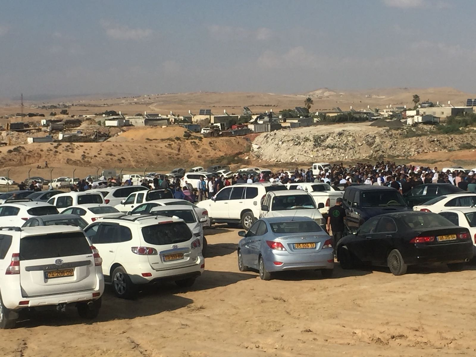 المئات يشيعون جثمان المرحوم نايف ابو قويدر في النقب