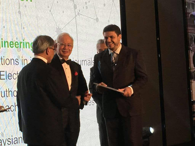 اغتيال مهندس فلسطيني خروجه من مسجد في ماليزيا 