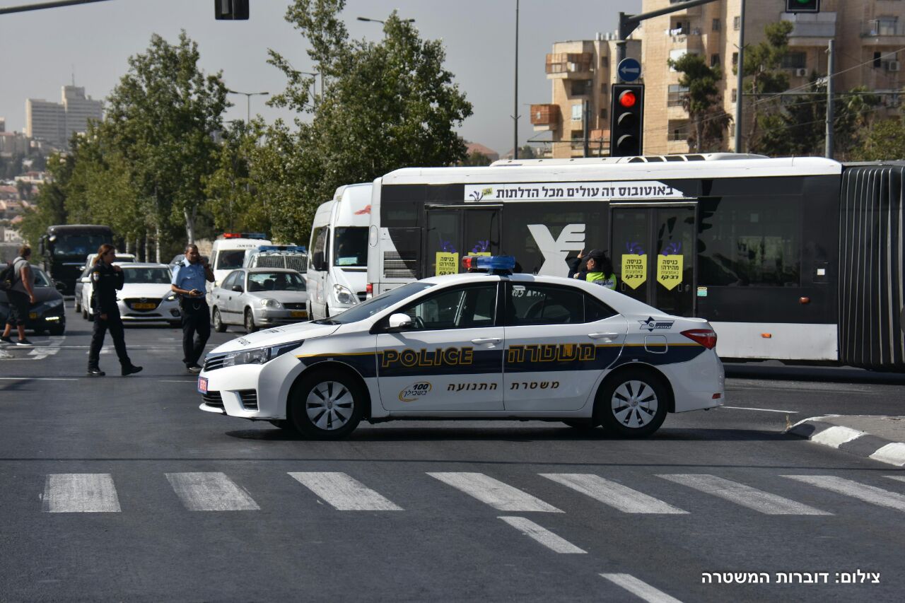 مقتل شرطي وسيدة بحادث اطلاق نار في القدس
