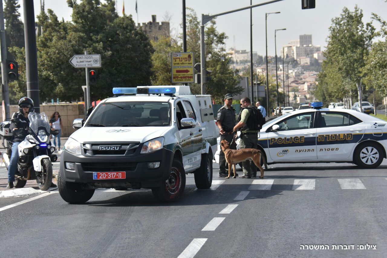 مقتل شرطي وسيدة بحادث اطلاق نار في القدس