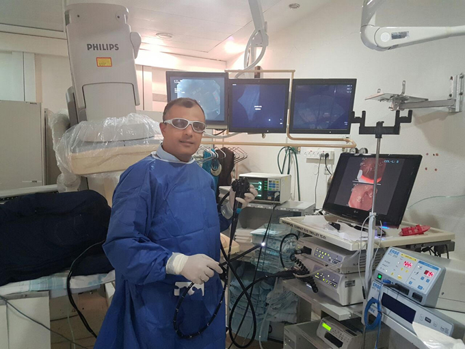 دكتور خمايسي من كفركنا يخترع إبرة ذكية لتشخيص آفات سرطانية