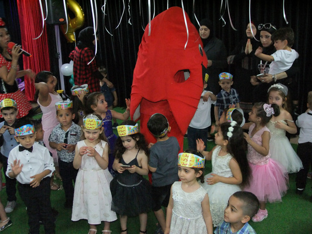 عيد ميلاد جماعي في صف رواد المستقبل في روضة فرسان الاوائل