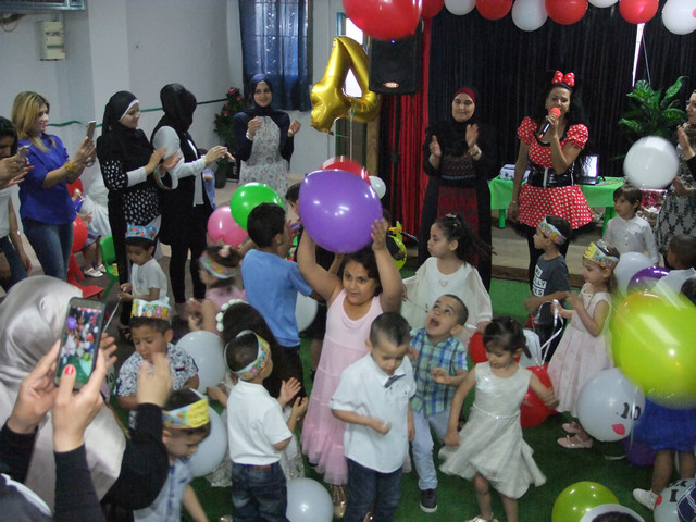 عيد ميلاد جماعي في صف رواد المستقبل في روضة فرسان الاوائل