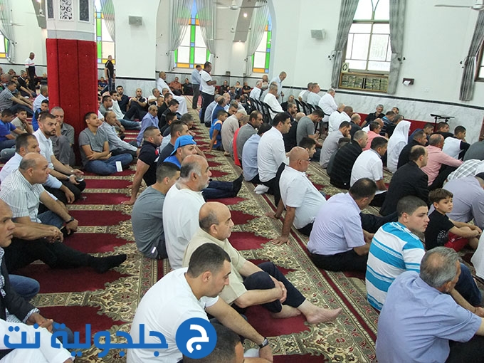 خطبة ومسيرة عيد الفطر من مسجد البخاري في جلجولية