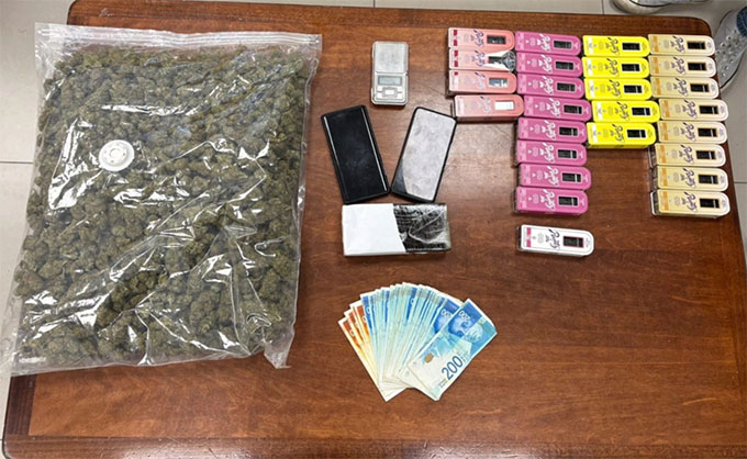 اتهام 4 شبان من جنوب البلاد بمحاولة تهريب كميات كبيرة من المخدّرات باستخدام طائرة مسيرة