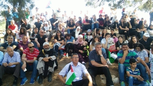 اهالي ميعار المهجرة يزورون قريتهم ويستذكرون التاريخ 