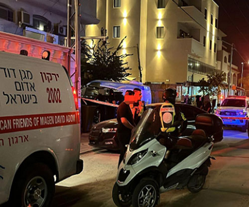 مصرع الشاب معاذ عبد الحي واصابة  شاب متوسطة بعد تعرضهما لاطلاق النار في الطيرة 