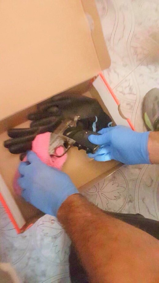الشرطة تضبط سلاح وتعتقل مشتبه (26 عامًا)