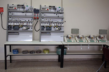 مسار كهربائي مؤهل في كلية القاسمي للهندسة والعلوم