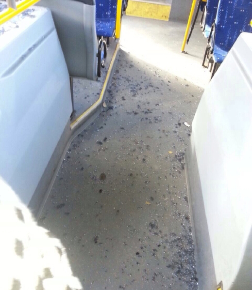 متطرفون يهود القوا الحجارة على حافلة رقم 5  واصابة عدد من الركاب من كفر قاسم 